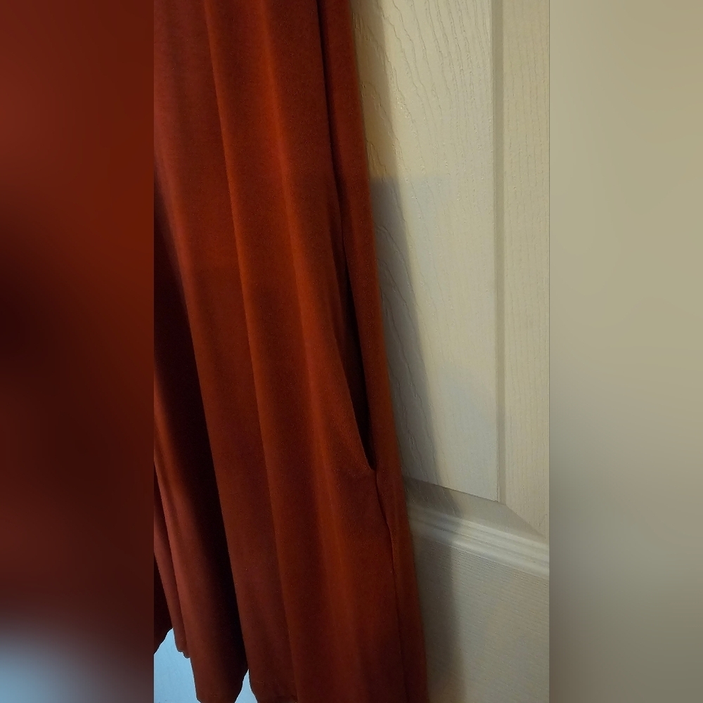 Zenana Premium V-Neck T-Shirt Dress Rust Orange Pockets - Picture 3 of 4